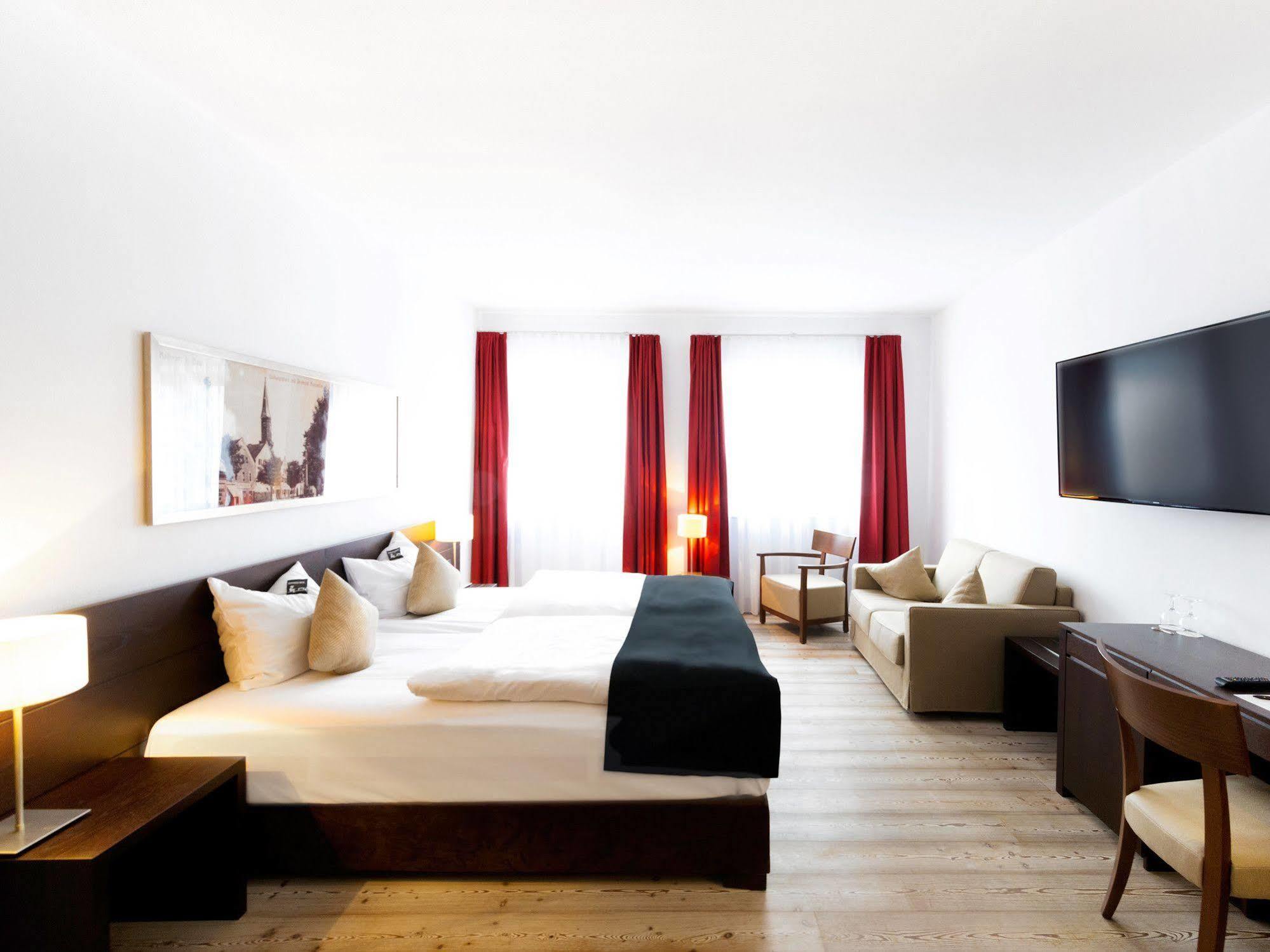 Dormero Hotel Kelheim Bagian luar foto