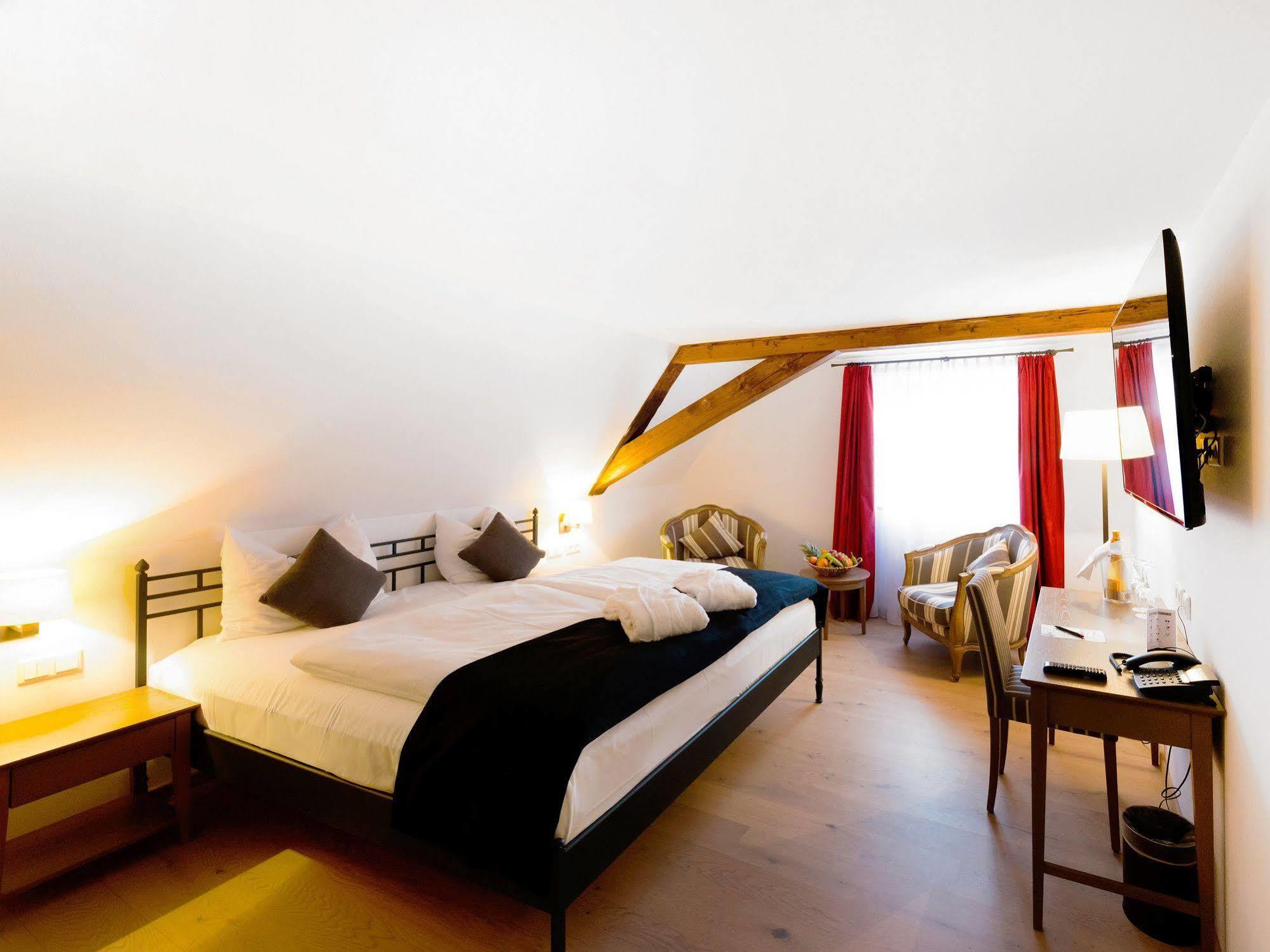 Dormero Hotel Kelheim Bagian luar foto